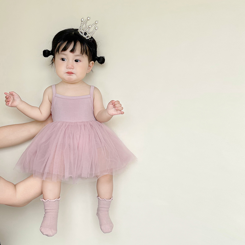 女宝宝夏装洋气吊带裙2024新款婴儿时髦网纱公主裙周岁甜美蓬蓬裙