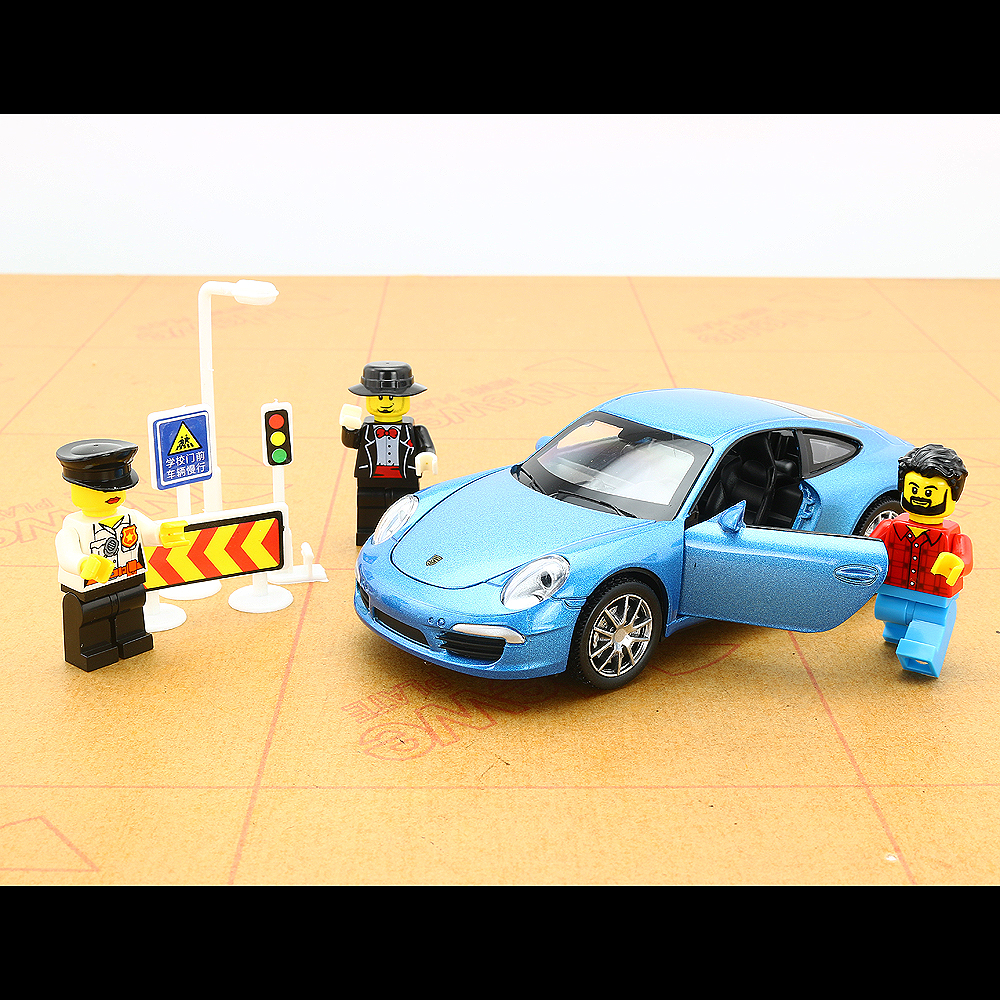 合金车模仿真汽车模型1:32保时捷911跑车男孩儿童金属玩具小汽车