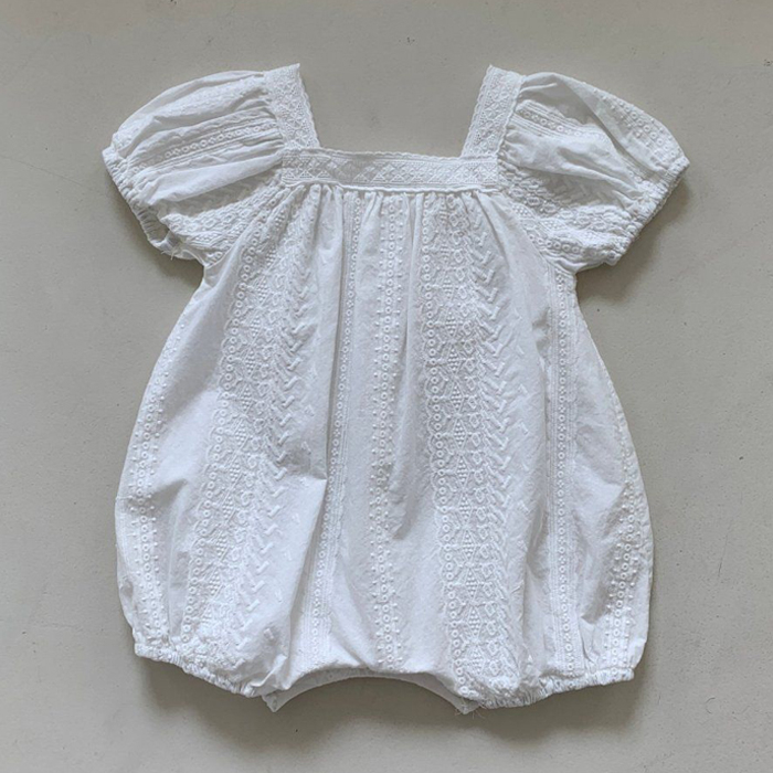 现货韩国进口婴儿白色绣花公主爬服女宝宝夏装方领泡泡袖连体衣