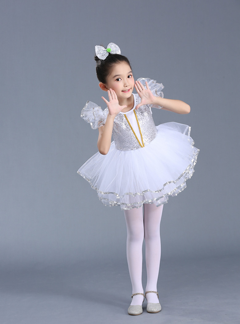 新款六一儿童节女孩表演服装白色公主裙亮片蓬蓬纱裙现代舞蹈演出