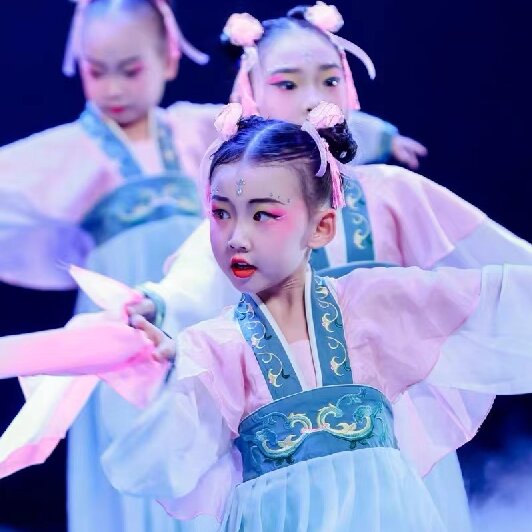 新款儿童古典舞幼儿版上春山演出服中国风古装舞汉服襦裙飘逸舞蹈