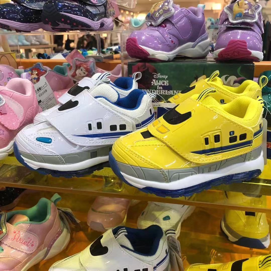 现货日本儿童新干线亮灯学步鞋2023发光机能鞋婴儿宝宝闪灯运动鞋