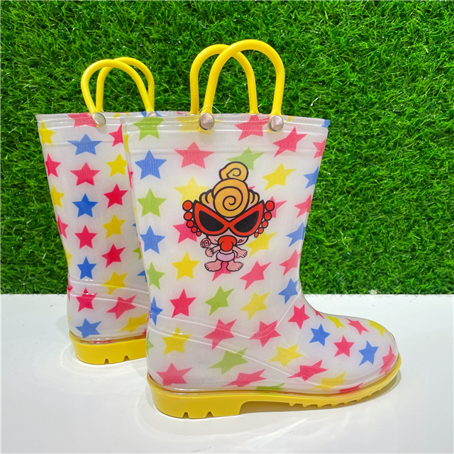 儿童雨靴男女孩卡通可爱防水防滑轻便中长筒雨靴幼儿园奶嘴水鞋