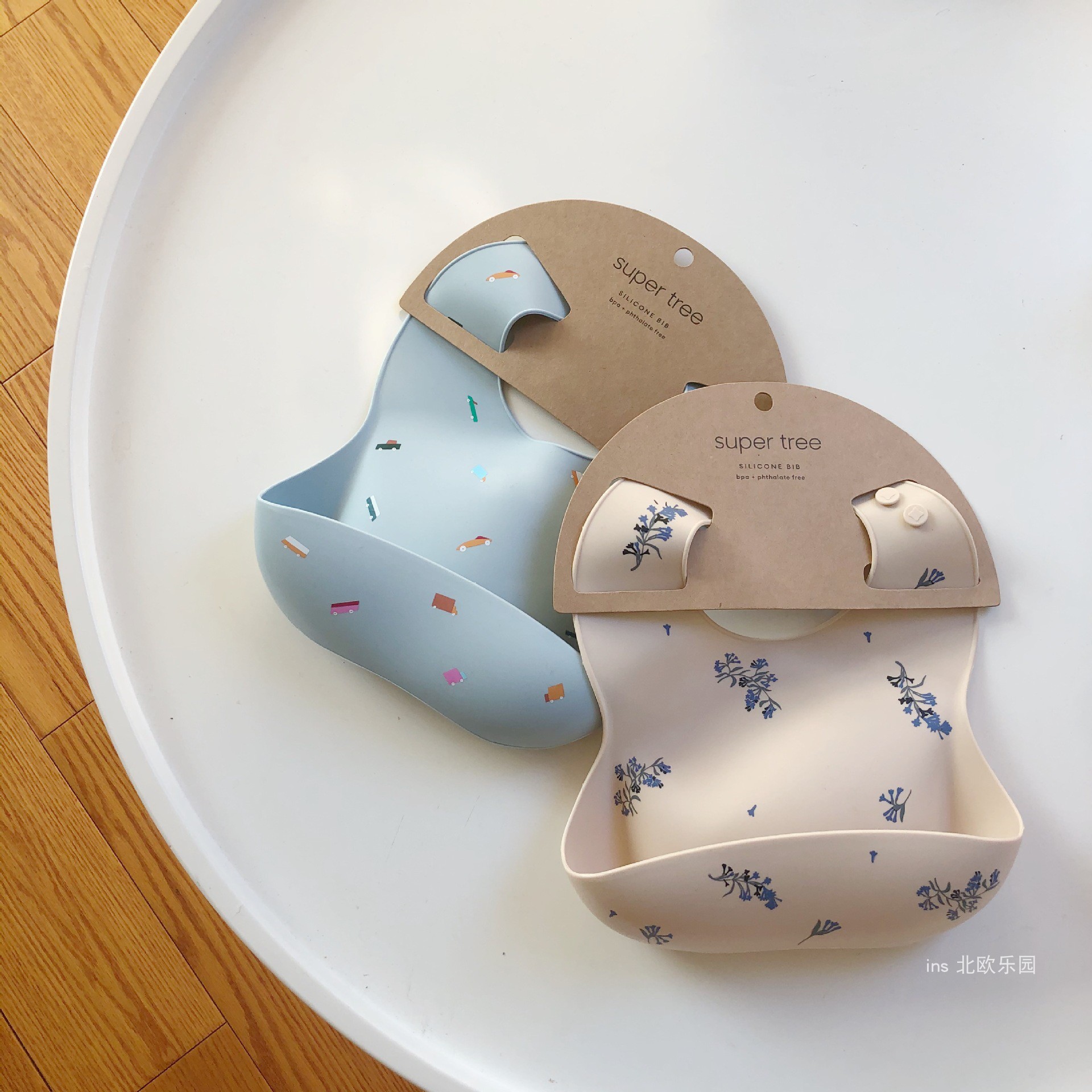 儿童婴幼儿硅胶围嘴高颜值北欧丹麦食品级硅胶饭兜新生围兜