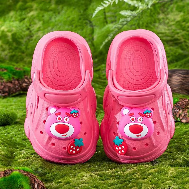 新款儿童包头凉拖鞋夏季外穿软底沙滩鞋浴室洗澡防滑儿童洞洞拖鞋