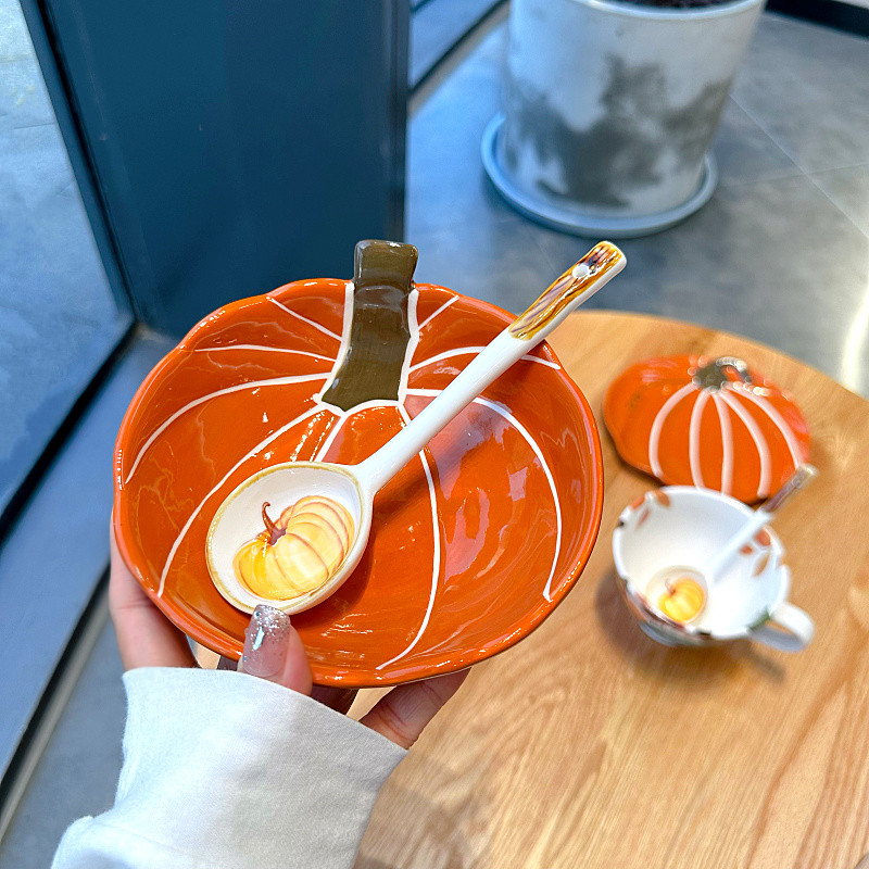 耐高温手绘釉下彩南瓜陶瓷米饭碗可爱家用早餐具儿童水果零食小碗