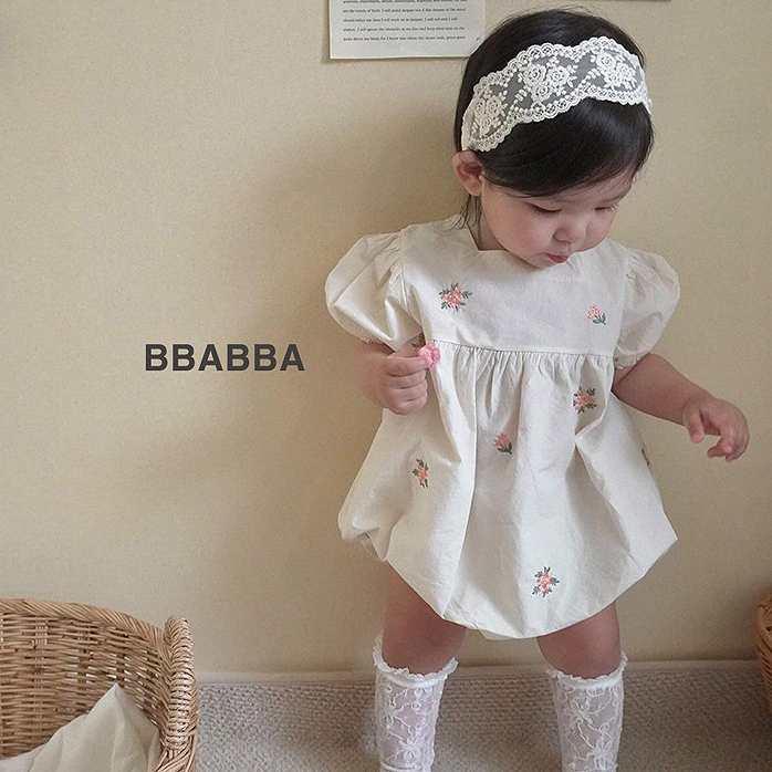 韩国进口婴儿女宝宝甜美洋气绣花方领公主爬服哈衣夏季短袖连体衣