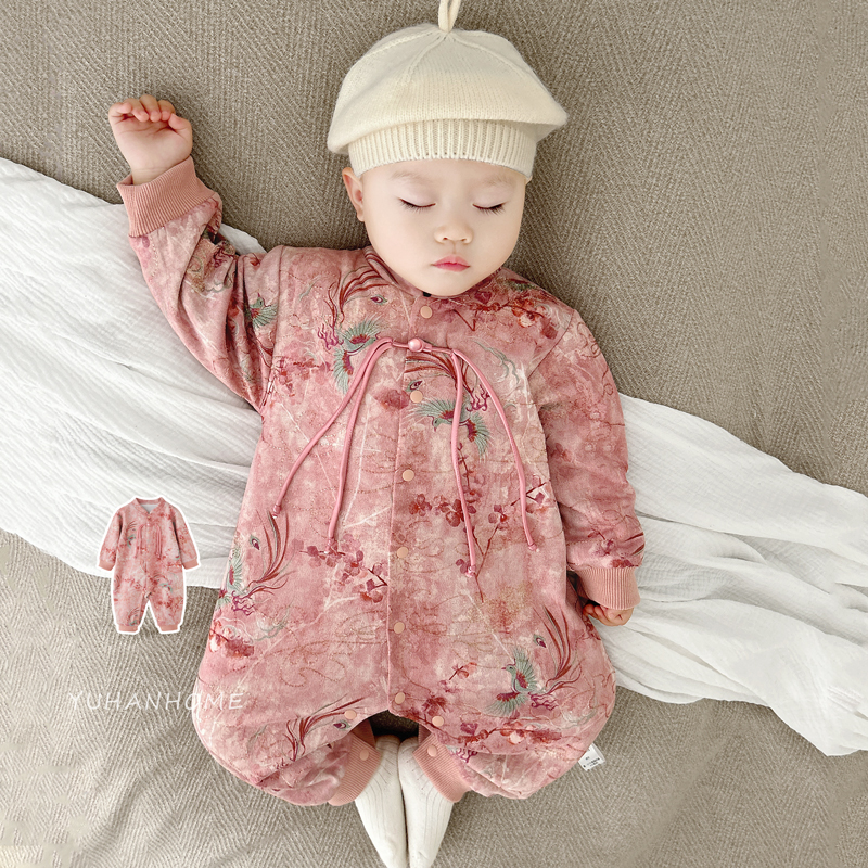 女宝宝新中式衣服春秋满月国风爬服哈衣网红洋气外穿婴幼儿连体衣