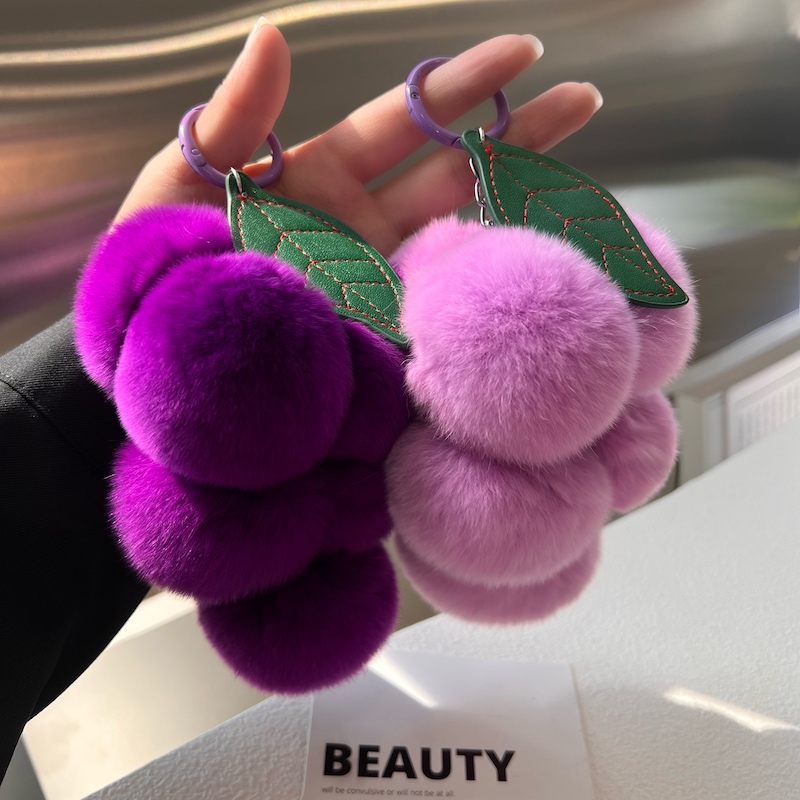 超正的紫色系～獭兔毛葡萄汽车钥匙扣挂件ins可爱毛绒球包包挂饰