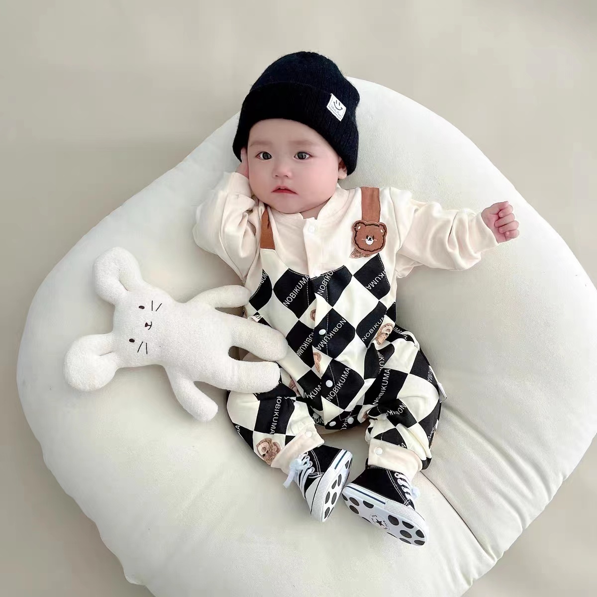 婴儿连体衣春季新款韩版衣服宝宝洋气爬爬服3新生儿满月周岁哈衣4
