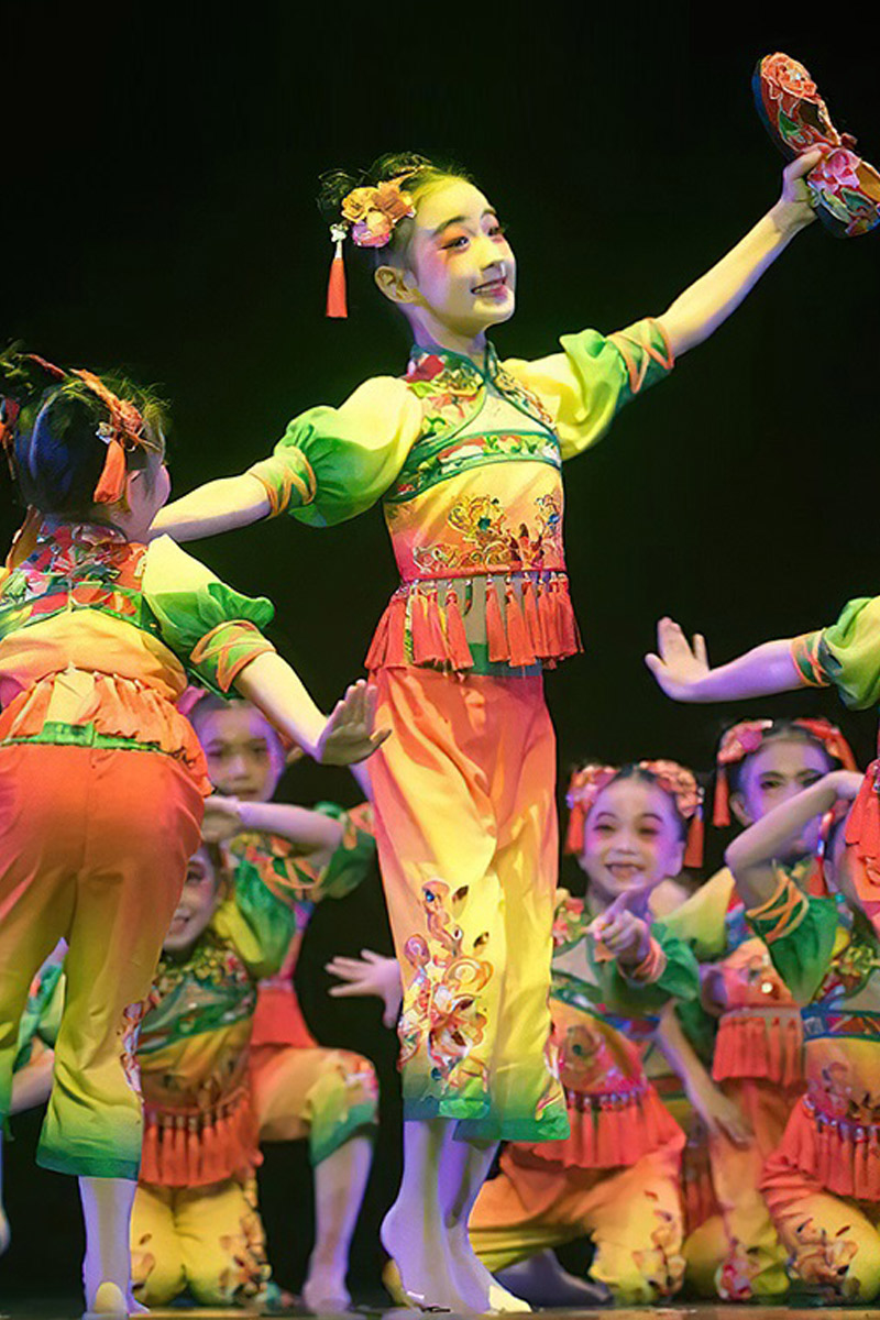 高档小荷风采红红的花花鞋儿童演出服装中国风六一女童喜庆舞蹈服