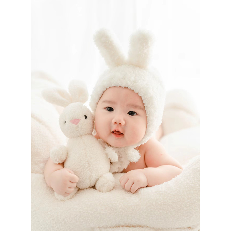 儿童摄影服装小兔子主题可爱白色兔帽宝宝满月百天照拍照沙发道具