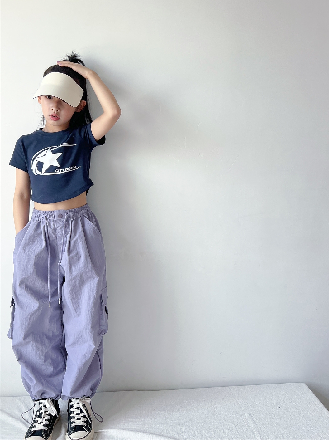 今年流行裤子2023女童时髦薄运动中大童街舞紫色工装裤宽松嘻哈