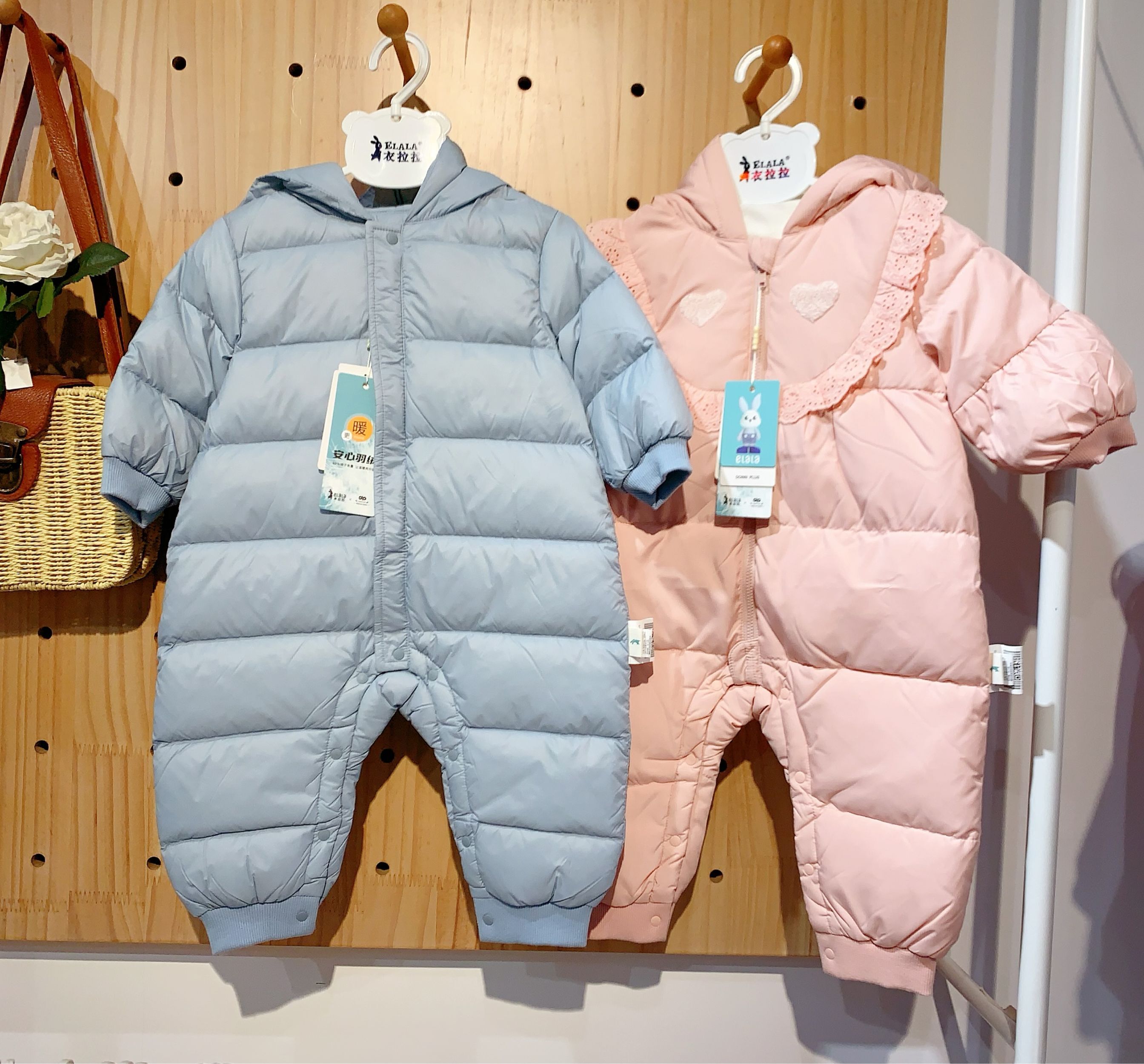 衣拉拉冬款婴儿羽绒服防风连体衣0-2岁男童女童保暖宝宝冬天衣服