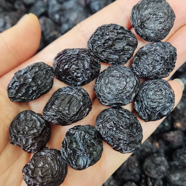 新疆特产特级夏黑玫瑰香黑加仑葡萄干无籽不加糖食用农产品包邮