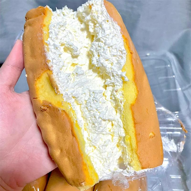 新品老式奶油蛋糕卷怀旧零食童年面包早餐奶酪包网红奶油虎皮瑞士