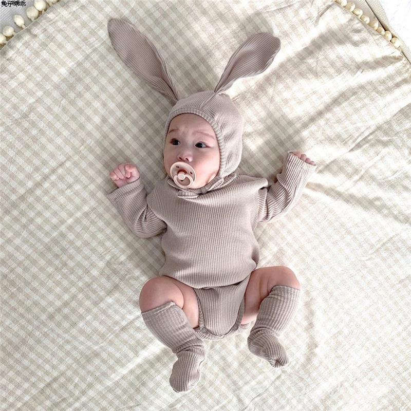 网红宝宝三角哈衣套装百天照衣服婴儿满月长袖男女可爱爬服兔子装
