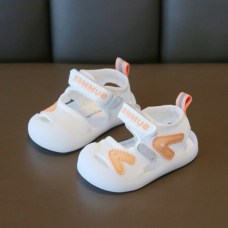 宝宝鞋子夏季透气网面0-3岁婴儿学步鞋1防滑软底镂空男女小童凉鞋