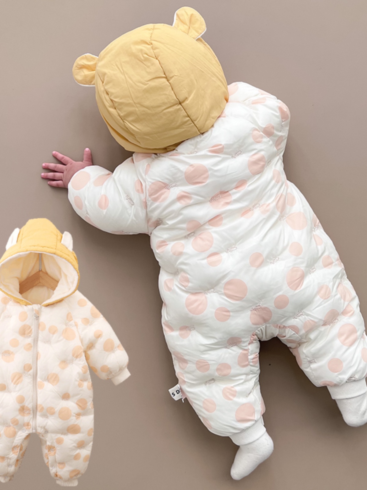 定制新生婴儿衣服女宝宝加厚保暖连体衣冬季外出抱衣满月公主洋气