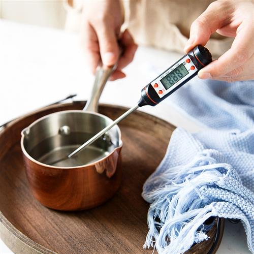 电子食品温度计厨房家用奶粉测水温计食物液体烘焙油温表测温探针