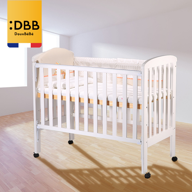 BBCOZY新生儿多功能婴儿床白色欧式拼接大床实木带轮宝宝床bb摇篮