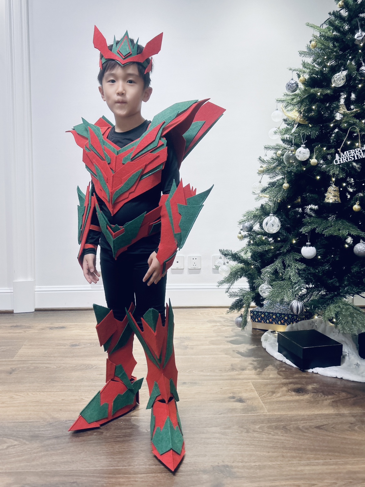 圣诞节男孩cos衣服六一儿童节表演服演出服 机甲铠甲幼儿园服装秀