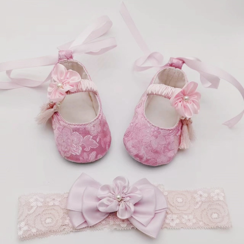 婴儿布鞋宝宝软底鞋婴幼儿步前鞋0-12个月中国风防掉防滑鞋公主鞋