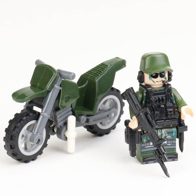 兼容乐高军事小人仔特种兵防爆特警人偶武器第三方拼装玩具摩托车