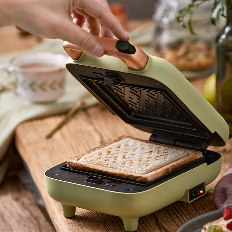 小熊三明治机早餐机电饼铛可拆洗双盘多功能加厚封边不粘锅烤面包