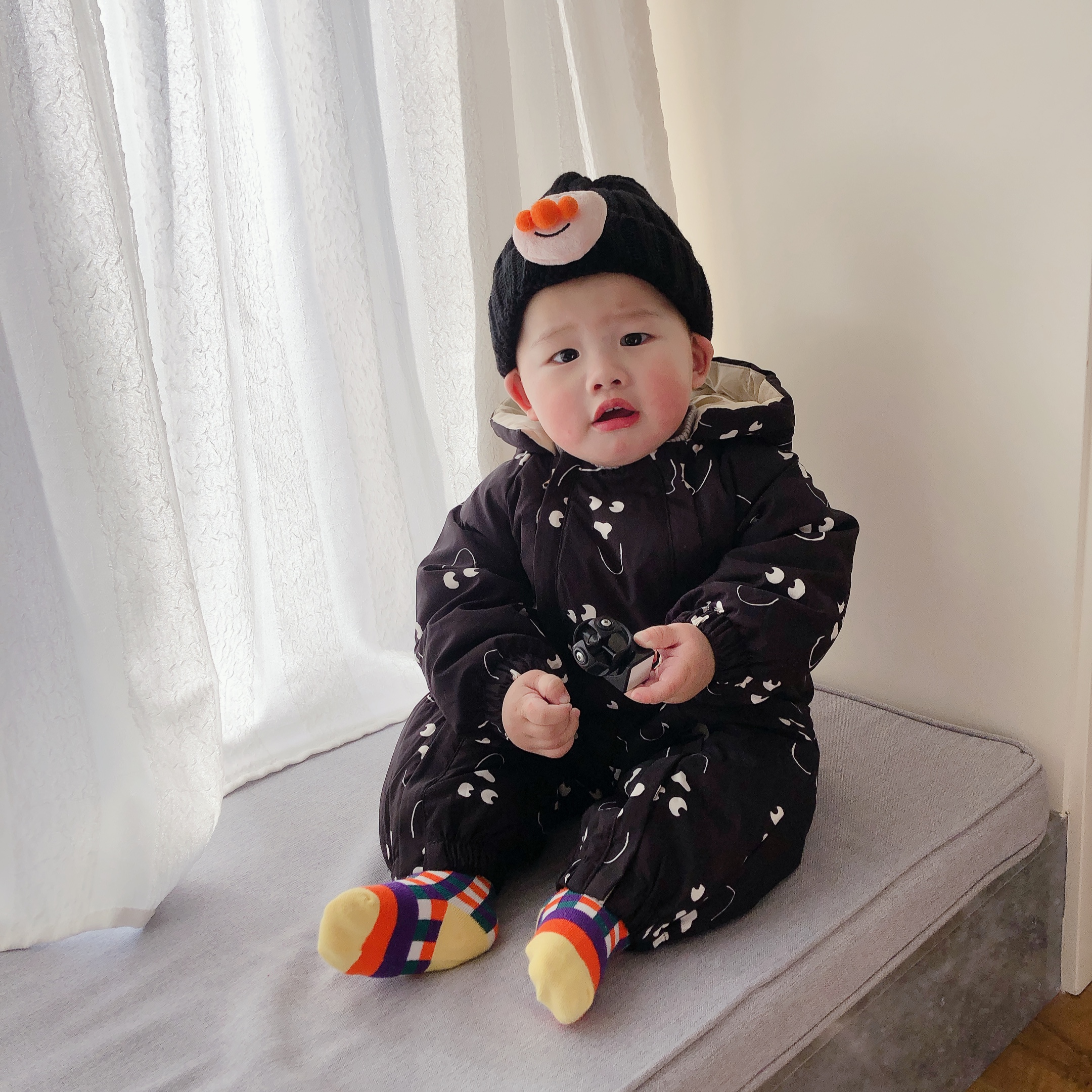 婴儿新生连体长袖外套休闲宝宝连帽白鸭绒羽绒服保暖冬季长爬哈衣
