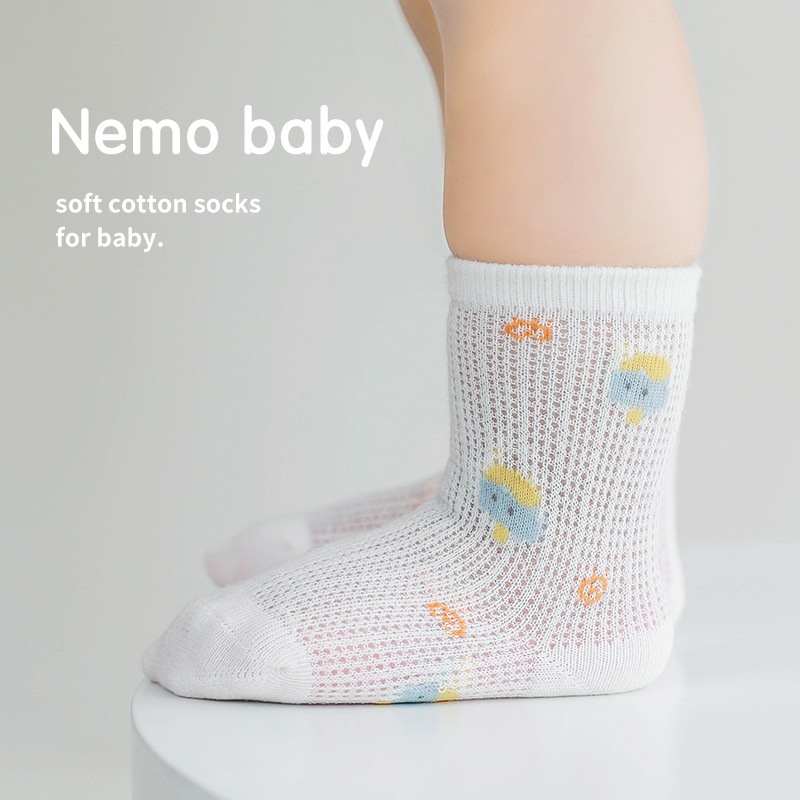 新生儿宝宝袜子夏季冰丝网眼婴儿袜子无骨卡通可爱男童女童中筒袜