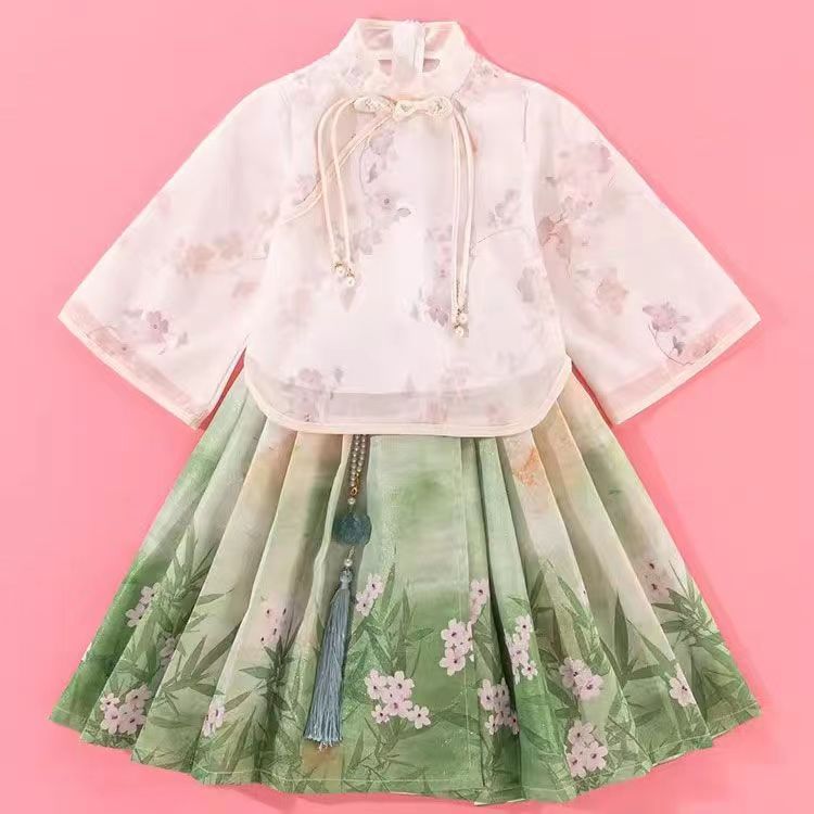兔七七国风女童马面裙套装2024新款儿童洋气时髦唐装服宝宝演出服
