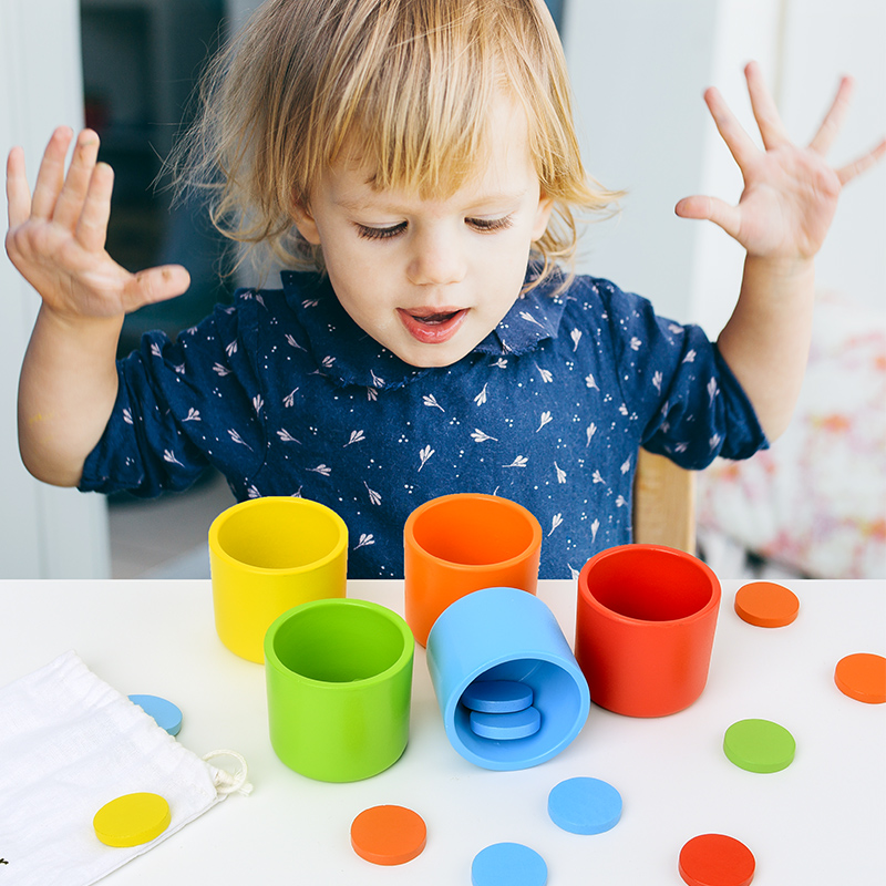 蒙氏早教颜色分类杯幼儿园桌面游戏益智力男女孩认知木质玩具教具