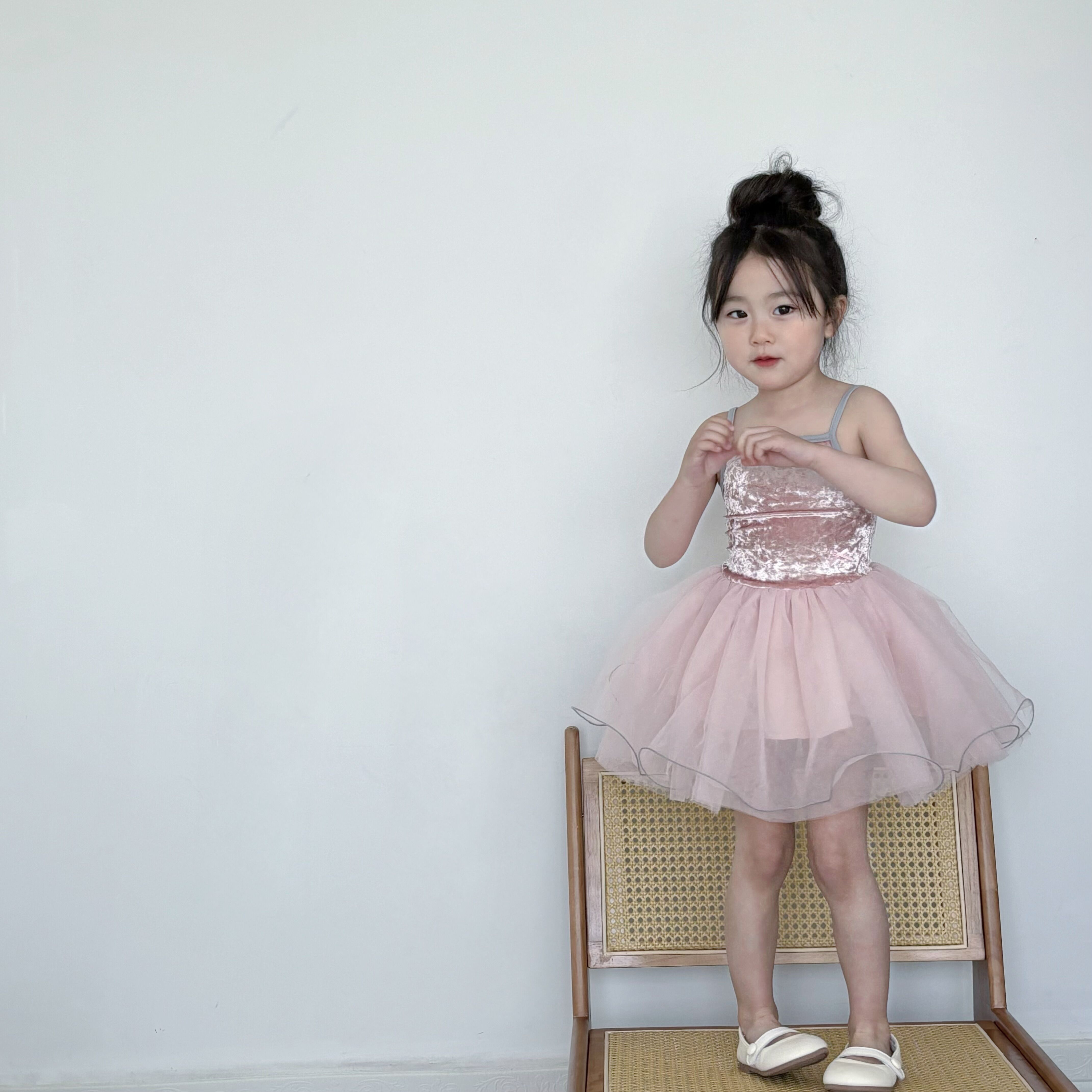 女童粉色吊带网纱裙连衣裙2024夏季新款韩版女孩甜美公主裙礼服裙