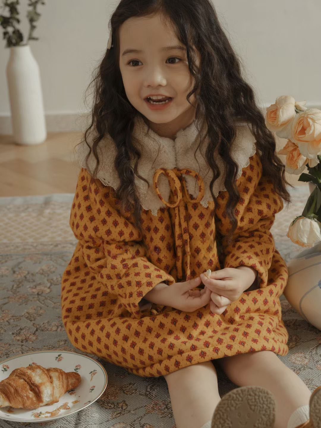 韩国童装女童洋气加厚外套2021冬女宝宝可爱黄色碎花兔毛领棉袄潮