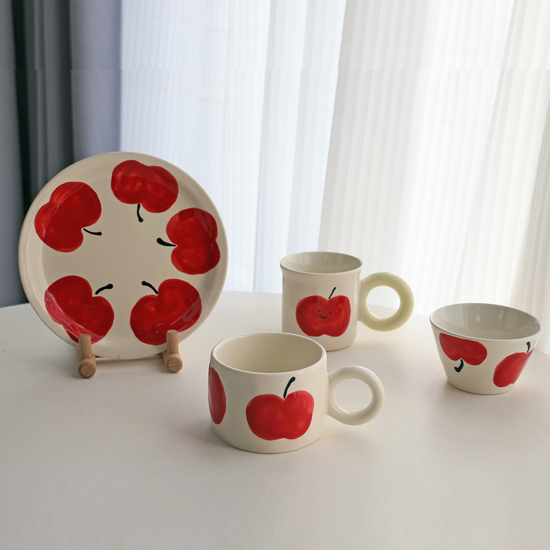出口韩国高颜值手绘苹果马克杯釉下彩陶瓷情侣咖啡杯早餐盘礼物