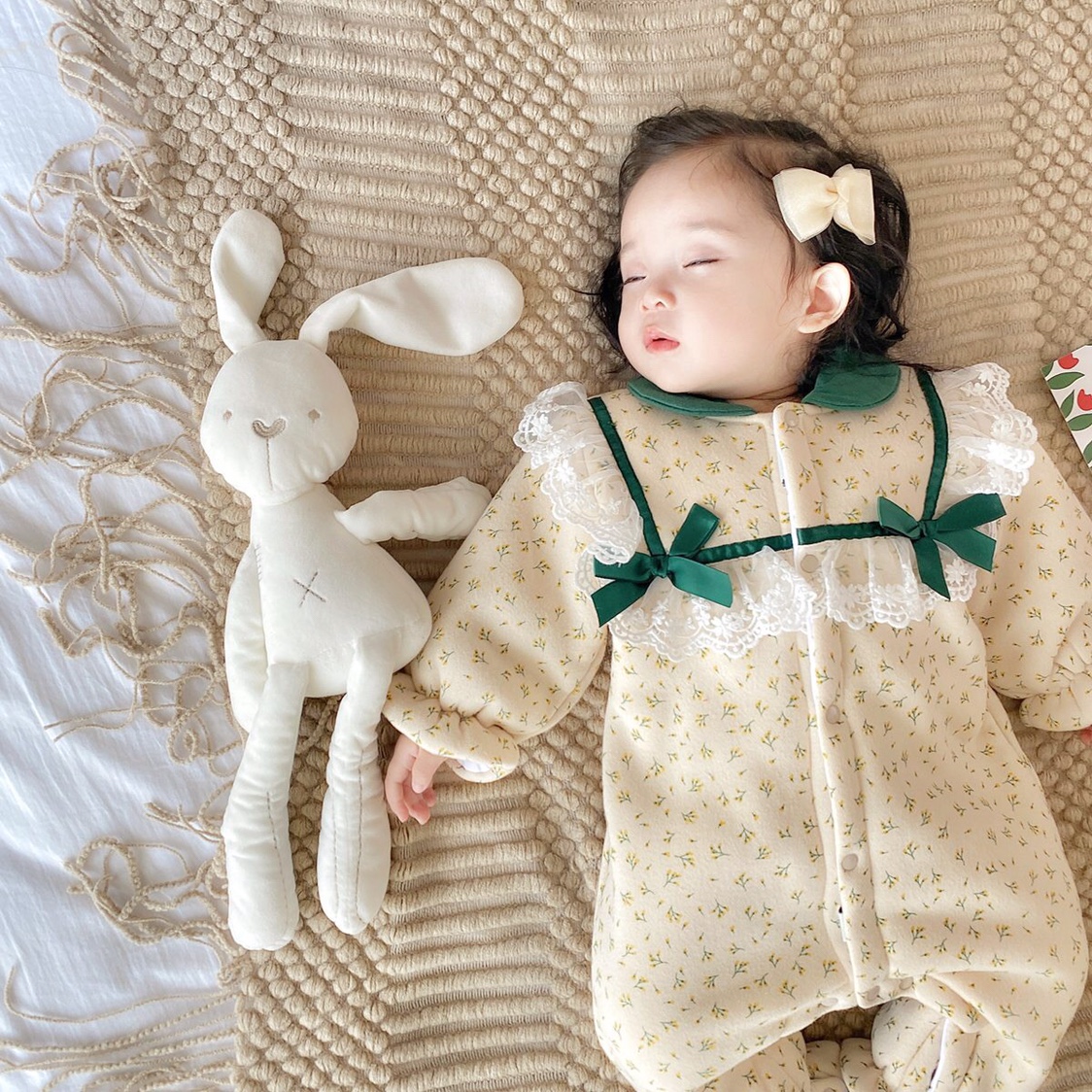 婴儿连体衣冬季棉服女宝宝蕾丝保暖外出服韩版新生儿纯棉加厚长爬