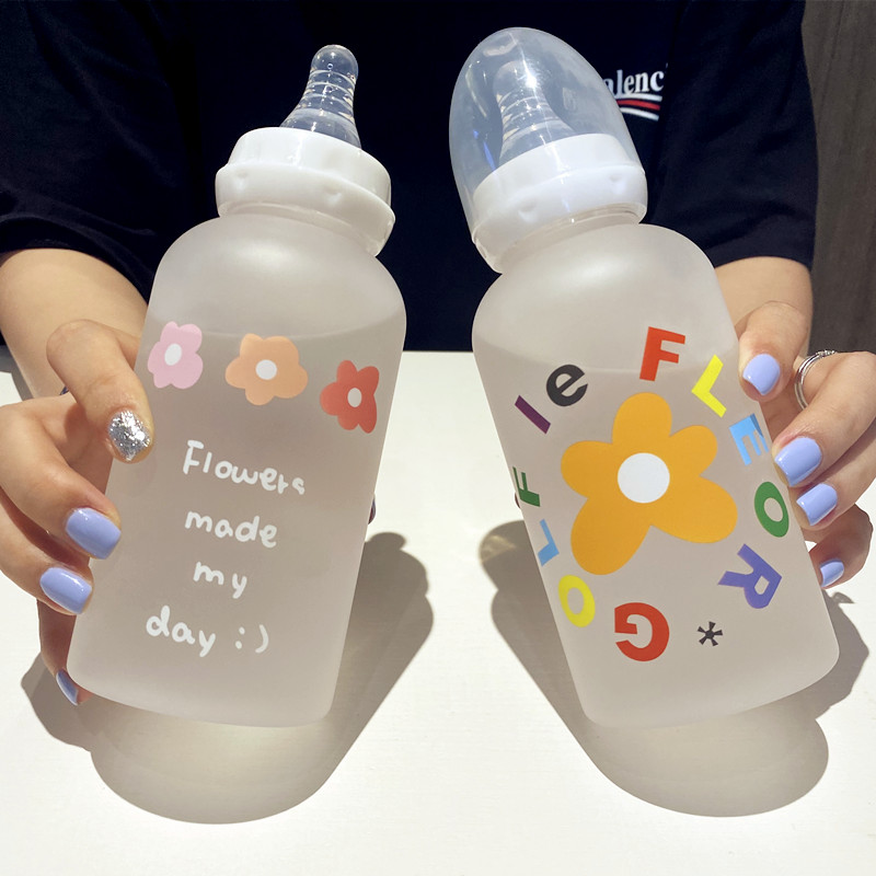 奶瓶大人可爱成人奶嘴水杯儿童宝宝躺着喝的奶瓶女朋友专用吸管杯