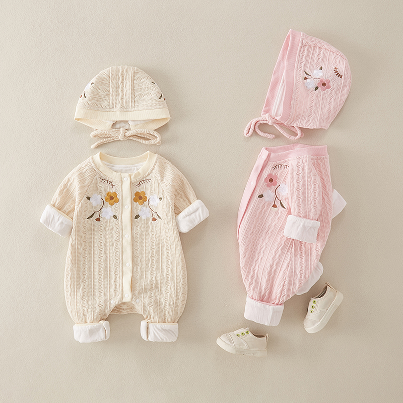 婴儿女宝宝春秋外套洋气公主满月服连体衣0-4个月新生儿双层哈衣9