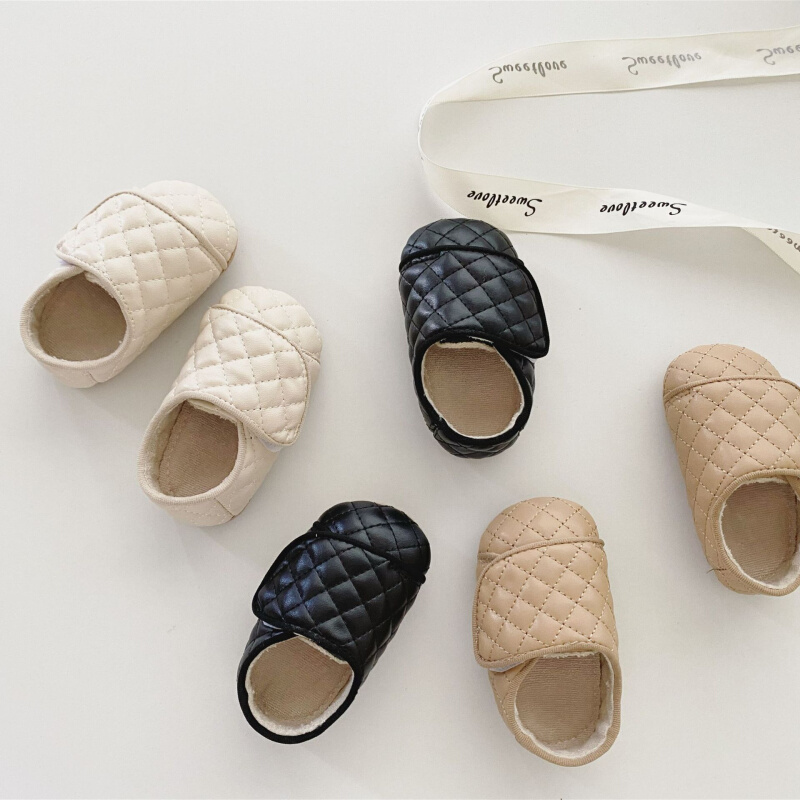 婴儿鞋子秋冬款0-2岁宝宝防滑软底面包鞋新生儿加厚不掉跟小皮鞋