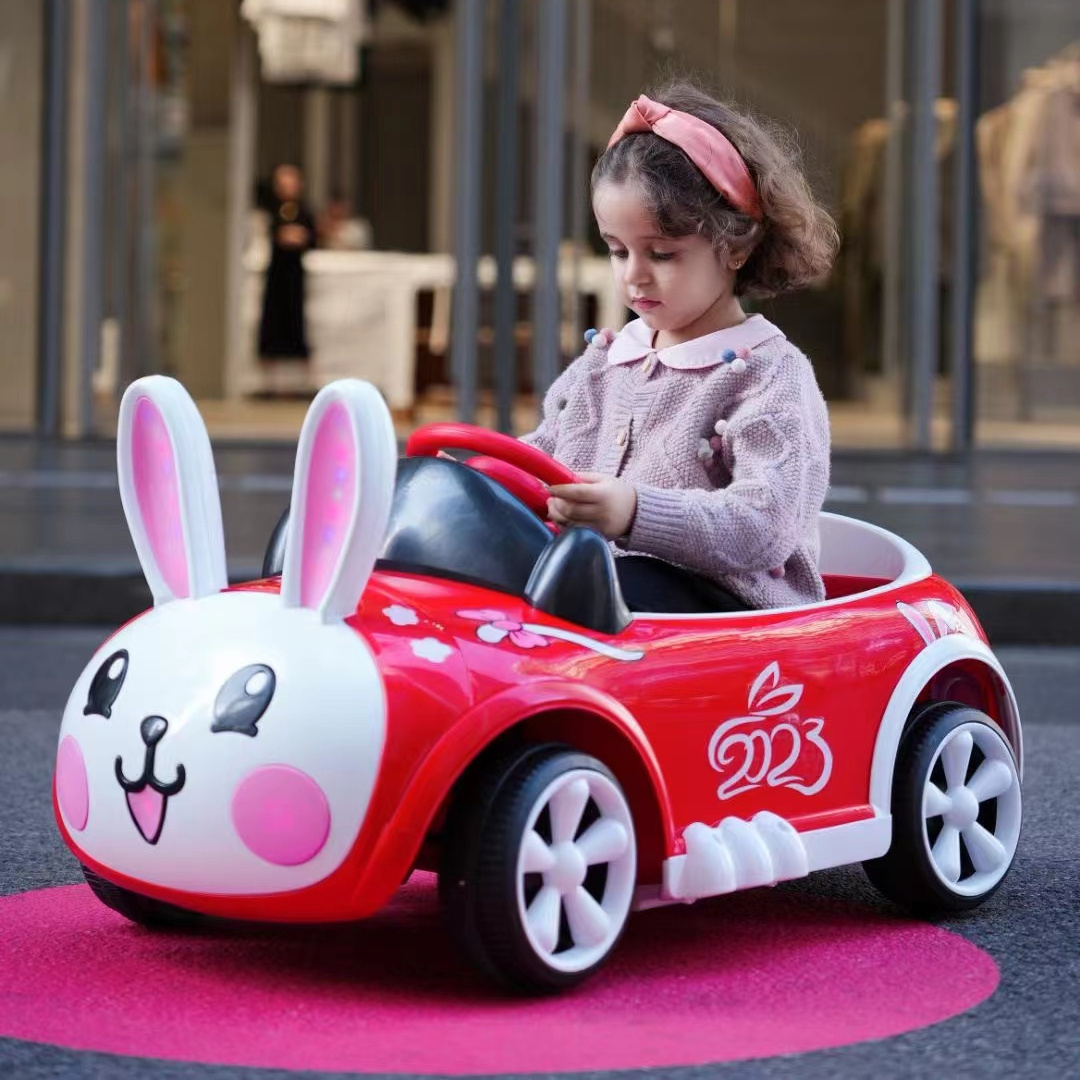 儿童电动车四轮婴幼儿1-5岁可坐人卡通汽车小孩玩具遥控摇摆充电
