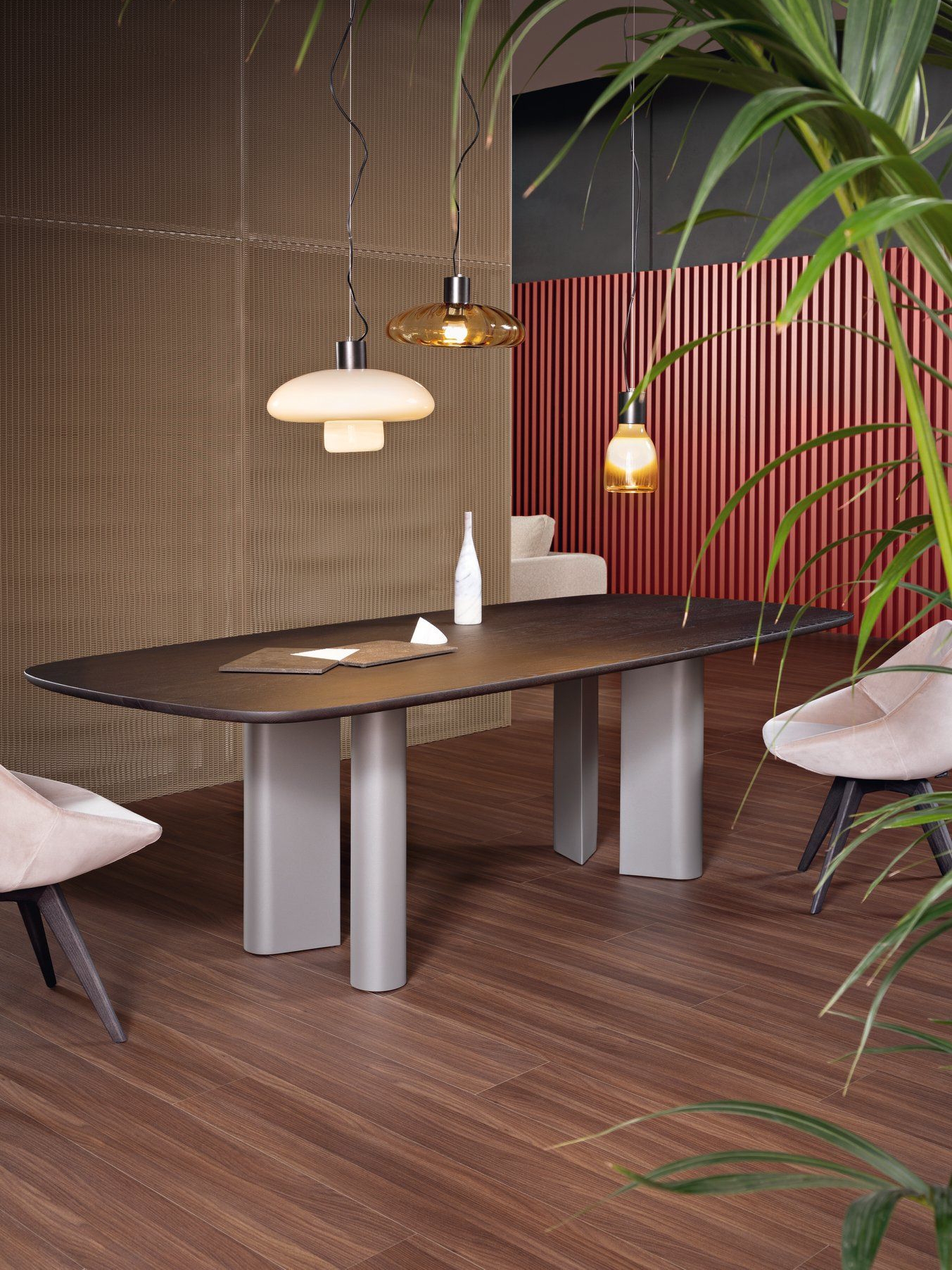 北欧设计极简实木长桌现代简约餐桌创意办公桌书桌个性洽谈会议桌