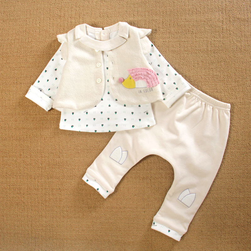 女婴儿衣服两6一12个月0婴幼儿春秋款洋气女宝宝装分体三件套装季