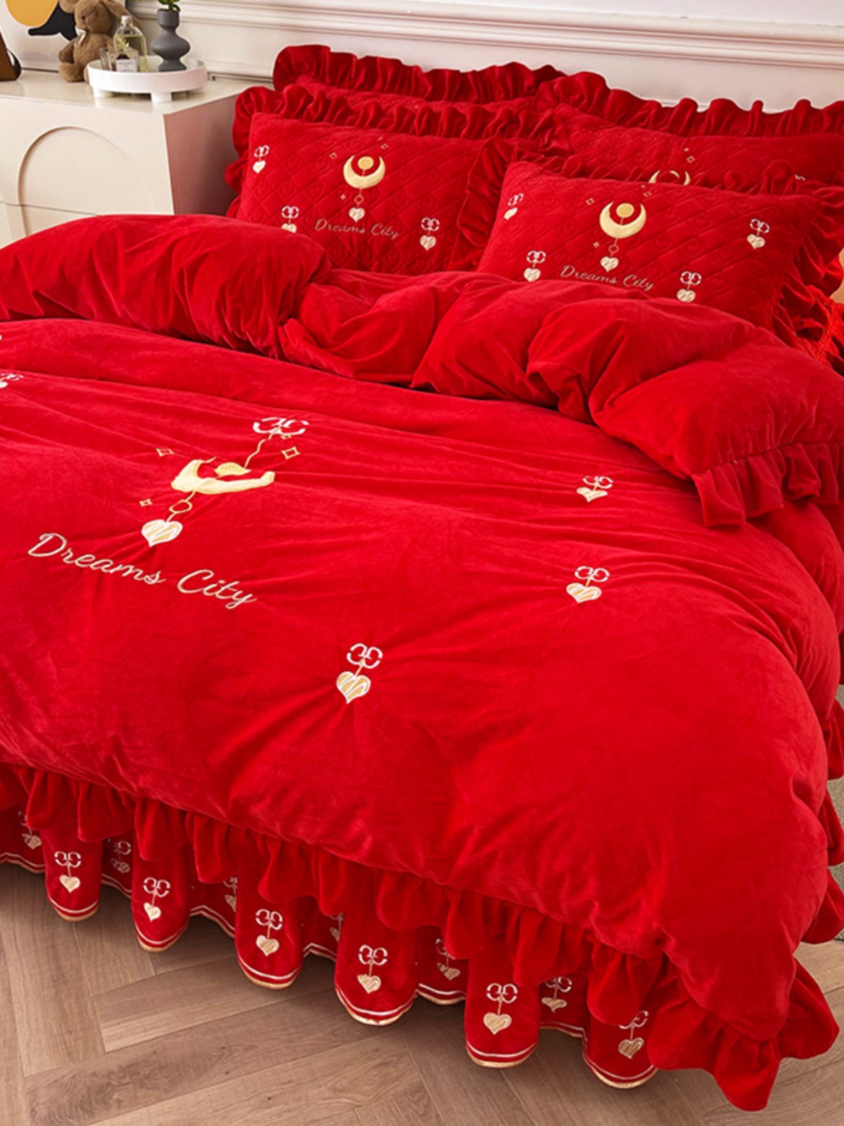 婚庆大红色床裙单件加厚牛奶绒裙罩四件套A类婴儿绒夹棉花边床罩2