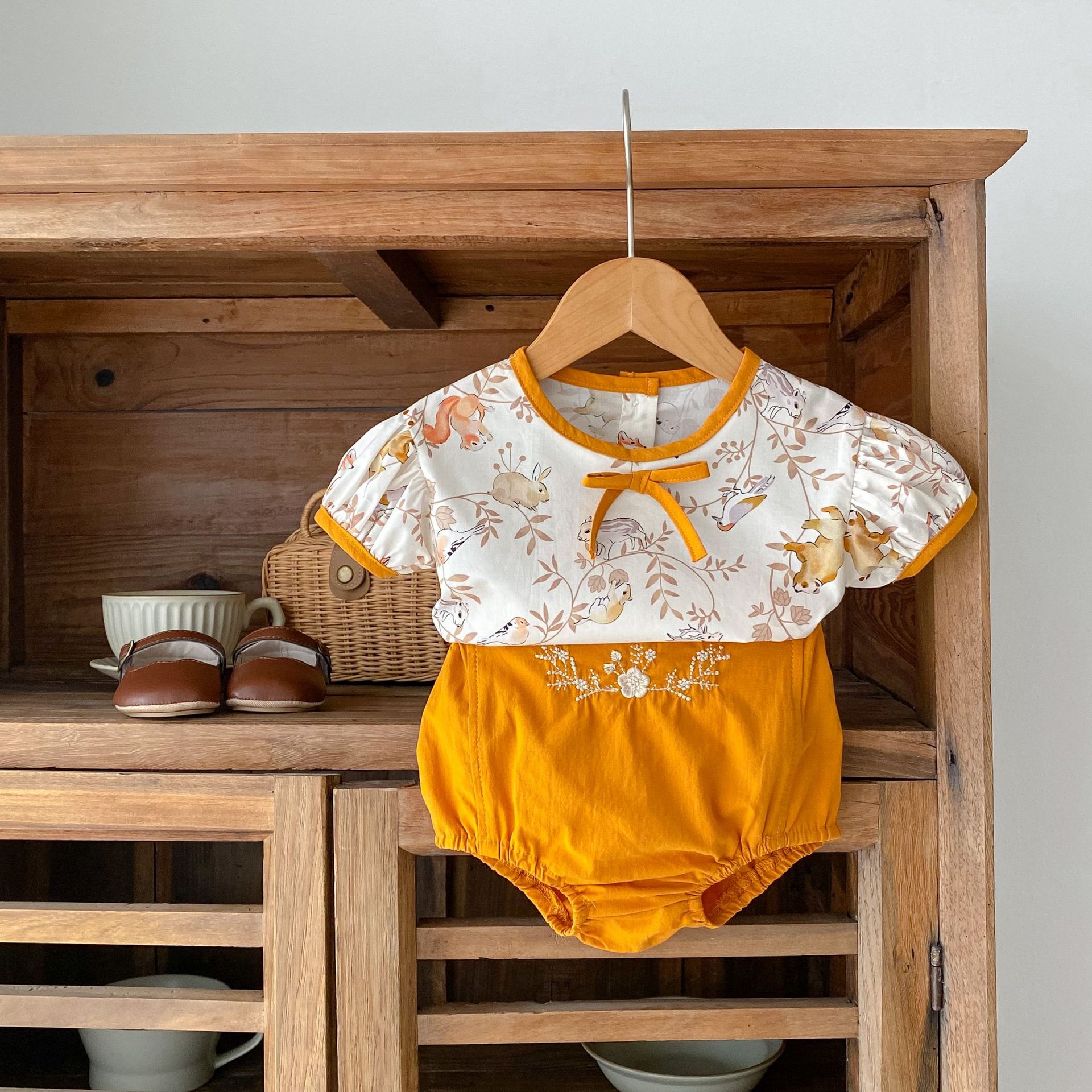 婴儿衣服a类纯棉夏季新款6-18个月女宝宝圆领上衣包屁裤两件套装