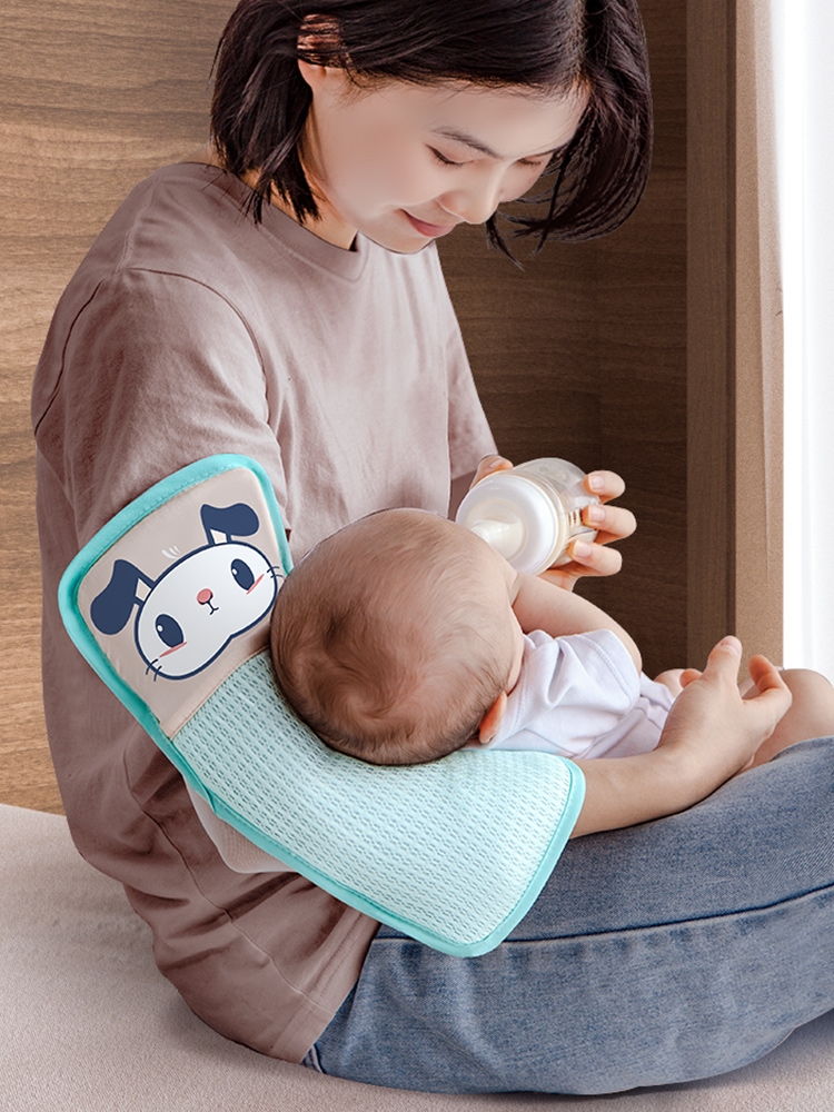 婴儿宝宝手臂枕侧躺喂奶神器抱娃手臂垫凉席哺乳胳膊套冰丝袖夏季