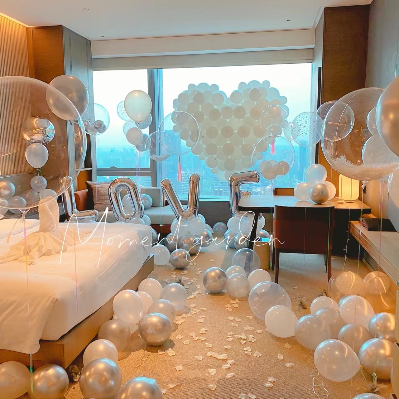 网红求婚室内布置道具告白气球装饰浪漫创意用品房间表白背景墙