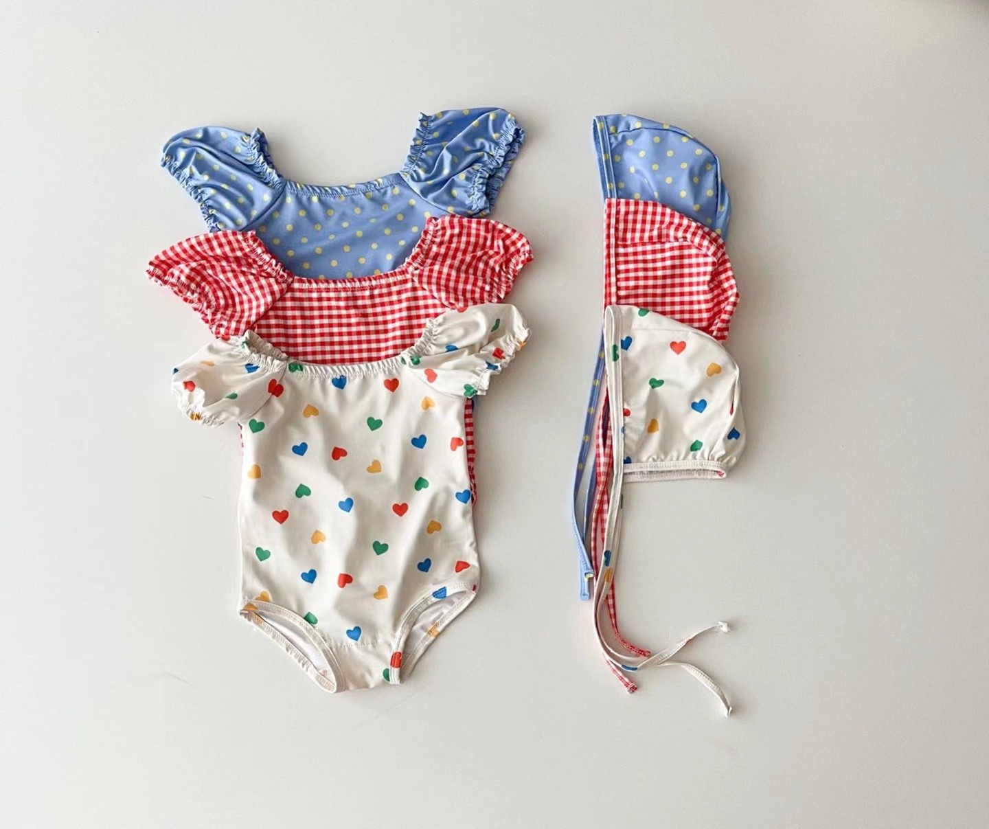 婴儿泳衣a类3夏季新款4-18个月女宝宝连体吊带游泳衣小童沙滩服5