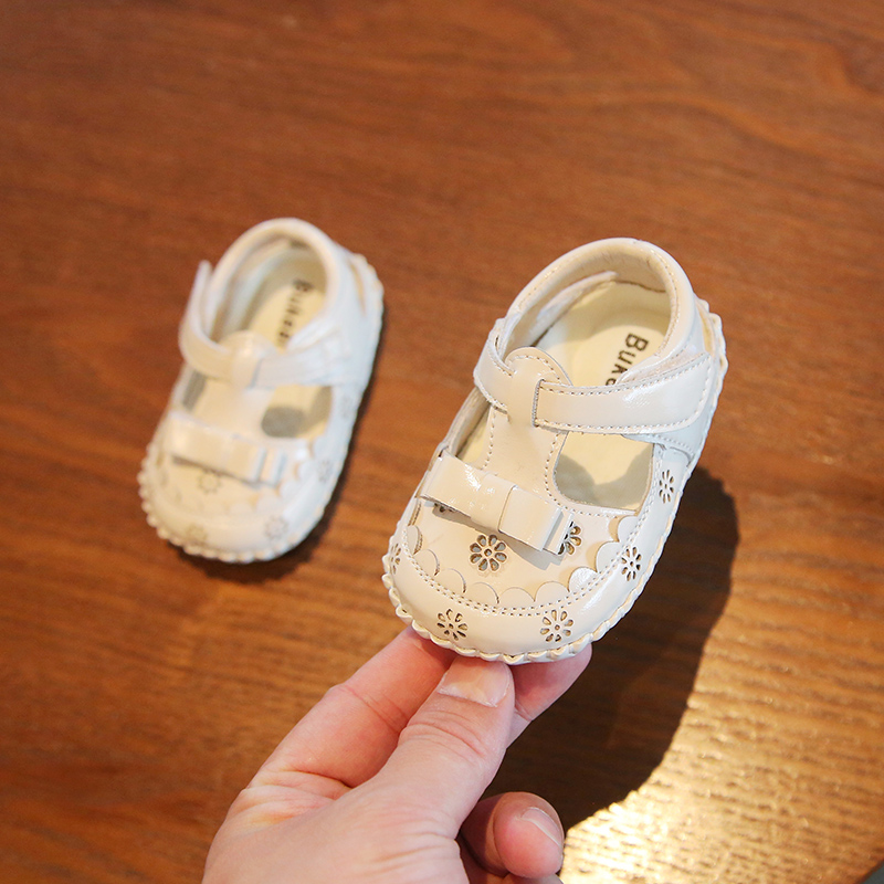 2024夏季一岁女宝宝学步鞋婴儿凉鞋6到12个月婴幼儿公主鞋子防滑8