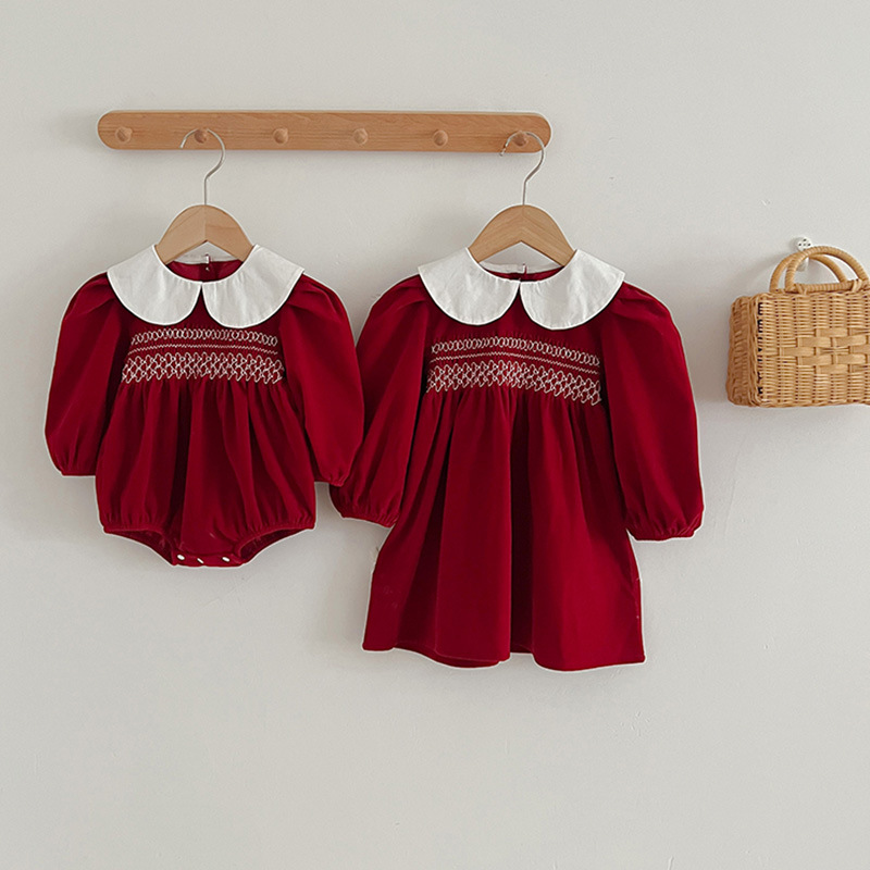 女童连衣裙娃娃领红色婴儿衣服女宝宝包屁衣三角爬服姐妹装春秋款